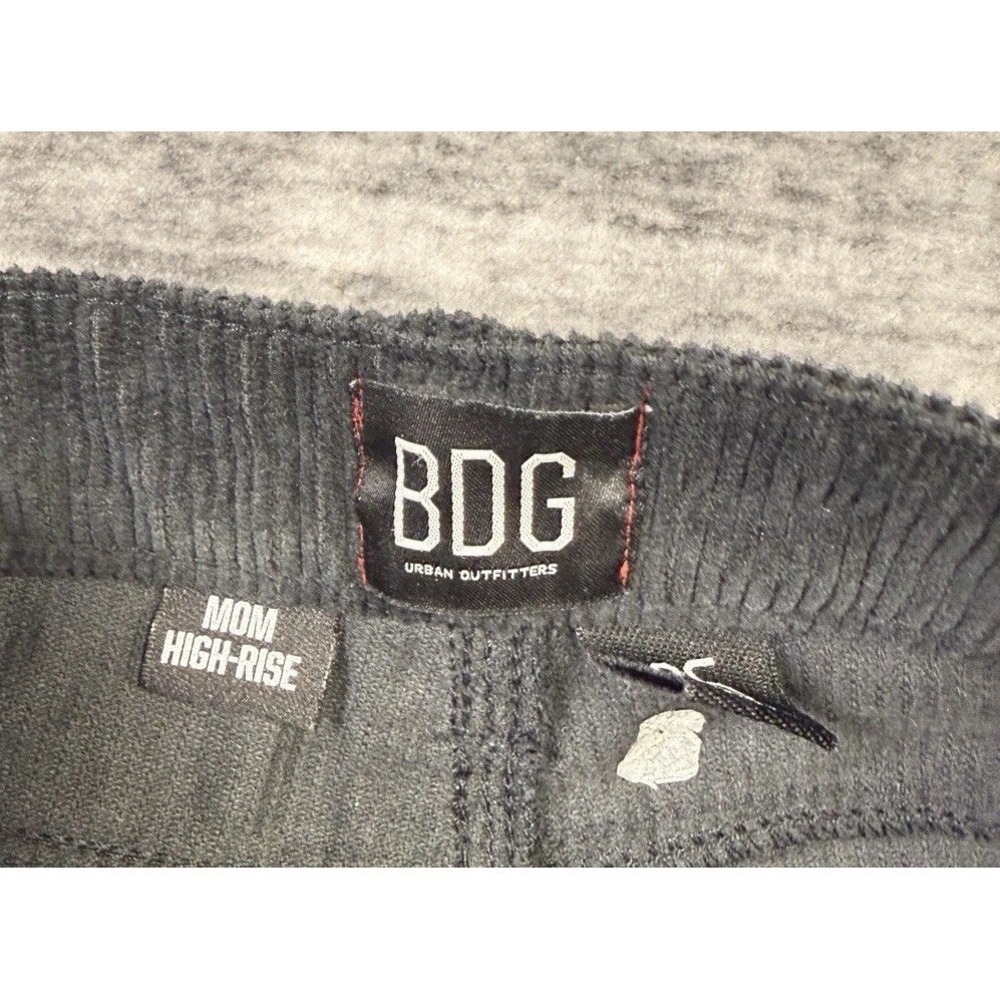 BDG Urban Outfitters High Rise Mom Corduroy Pants Size 25 Black Tapered Normcore - Picture 3 of 9